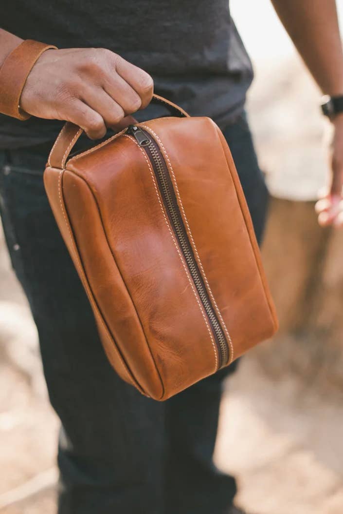 Oak River Company - Men's Leather Dopp Kit