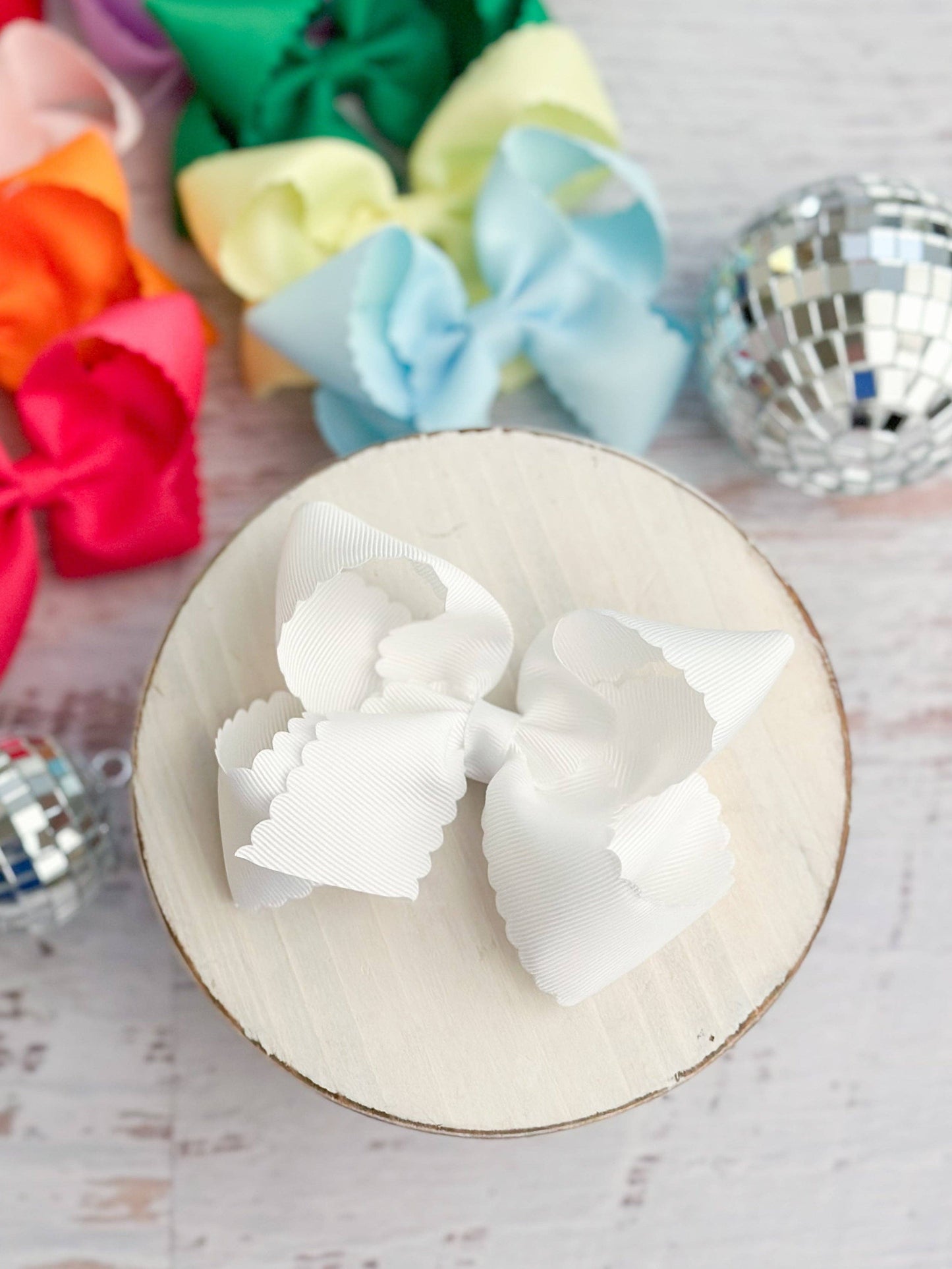 The Hair Bow Company - Classic Scalloped Bows - Alligator Clip - 4.5"