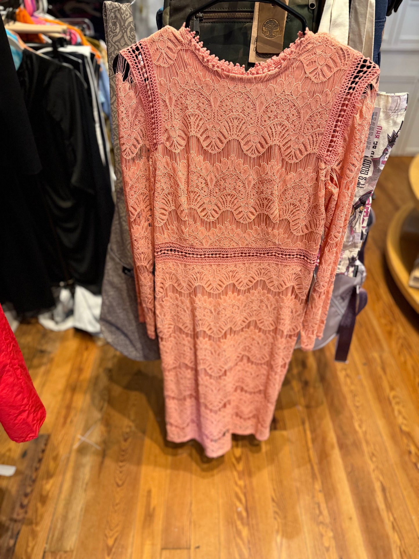 Lace pink sheath dress