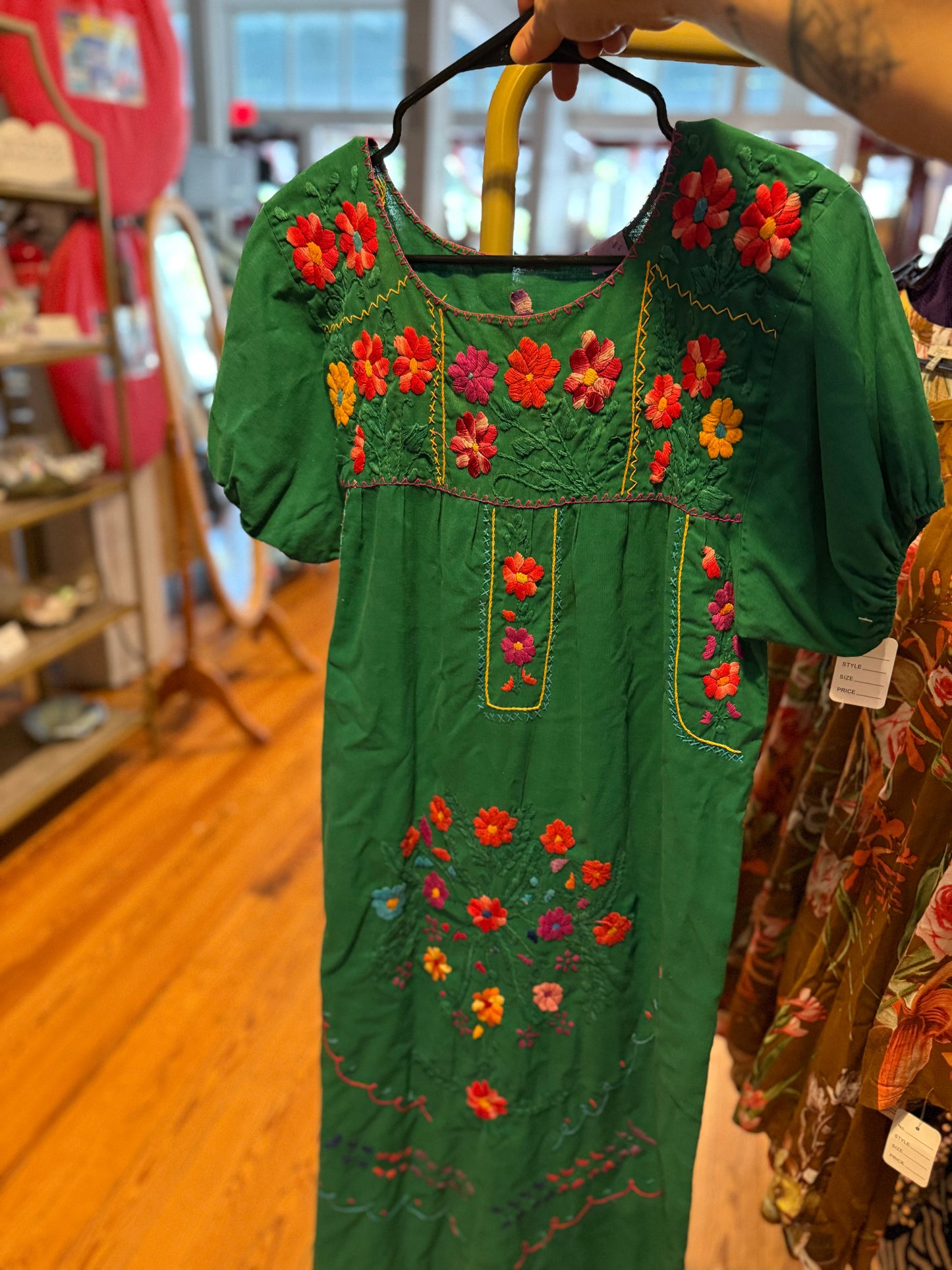 Embroidered green dress flowers maxi