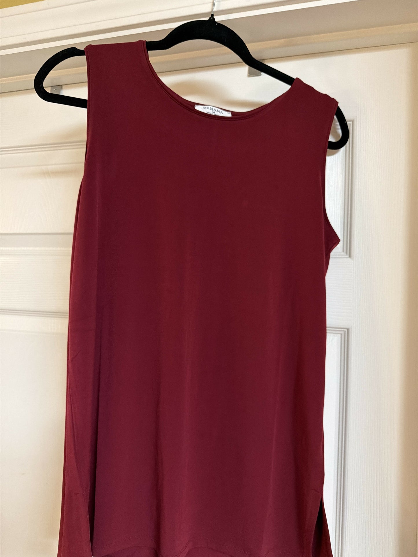 Maroon tank size Med