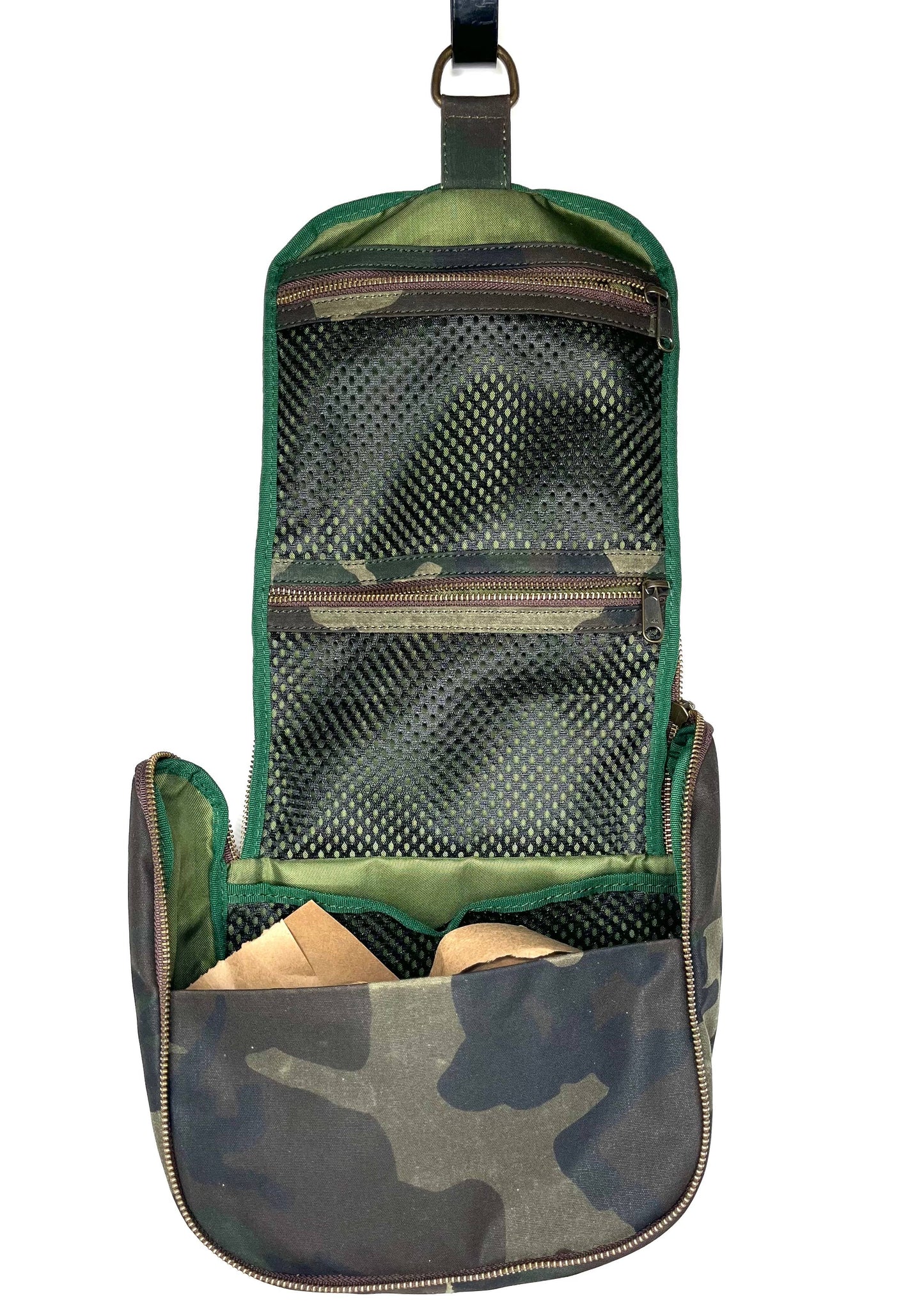 Oak River Company - Hanging Dopp Kit