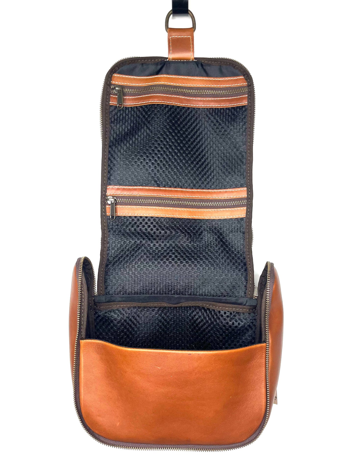 Oak River Company - Hanging Dopp Kit