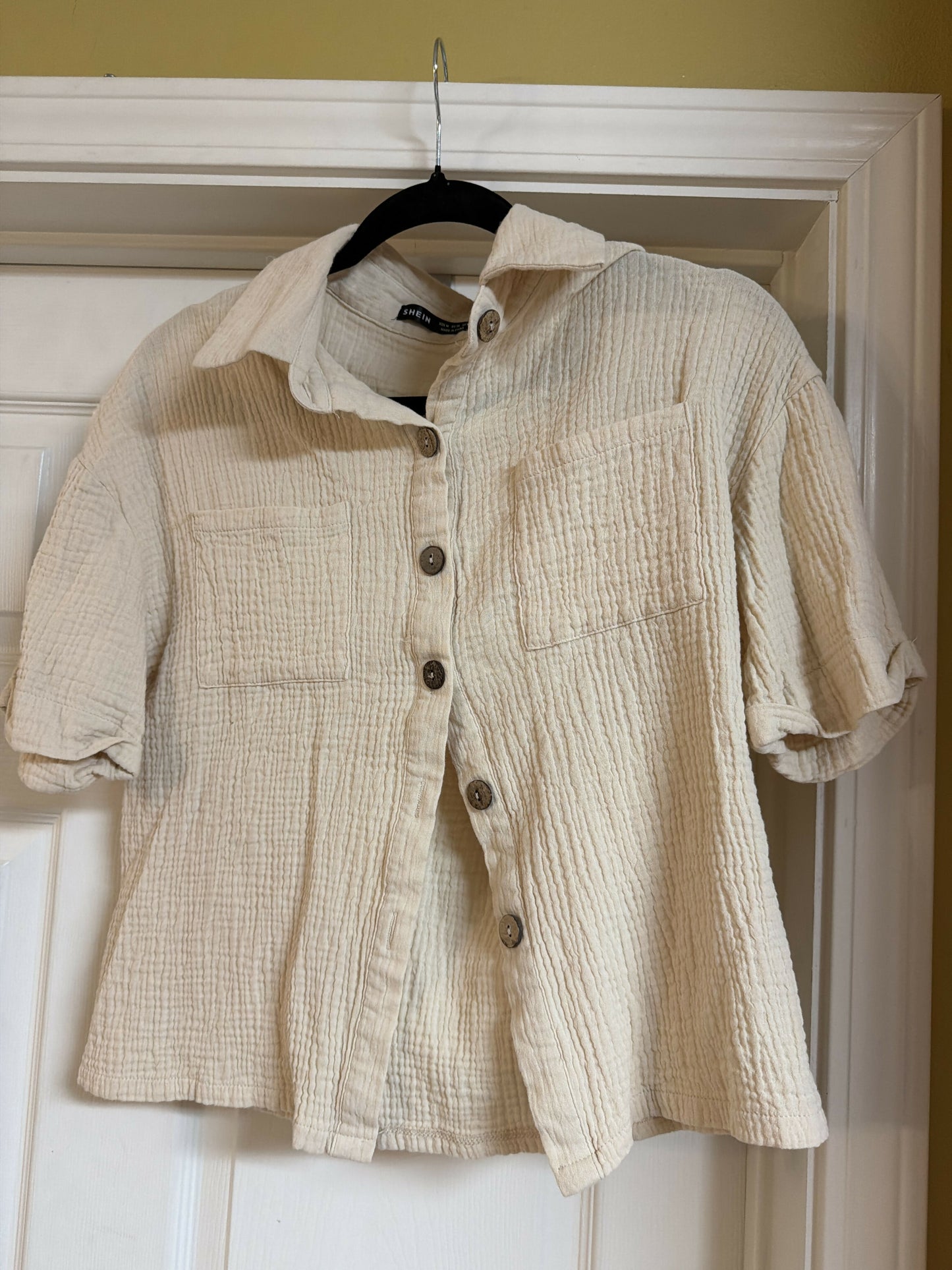 Beige shirt size Med