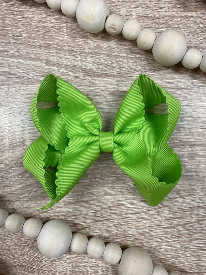 The Hair Bow Company - Classic Scalloped Bows - Alligator Clip - 4.5"