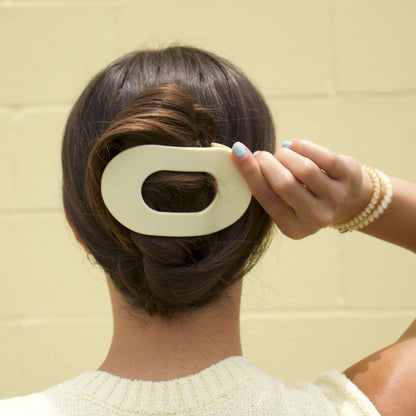 TELETIES - Flat Round Hair Clip | Large | Butter Yellow