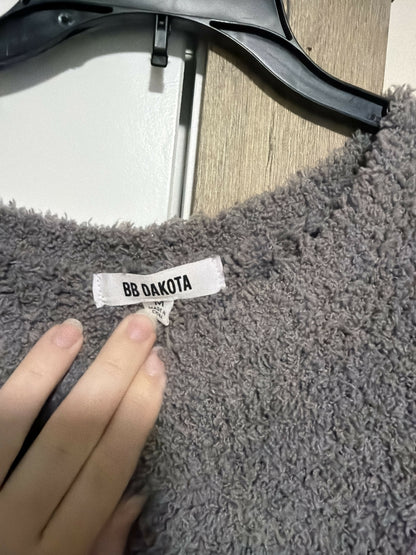 purple and black sweater-size M