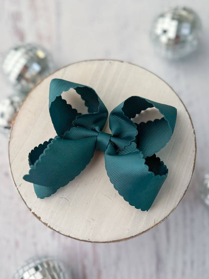 The Hair Bow Company - Classic Scalloped Bows - Alligator Clip - 4.5"