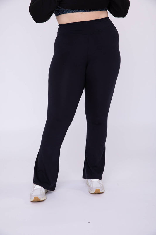 Mono B - CURVY Venice Crossover Waist Yoga Pants