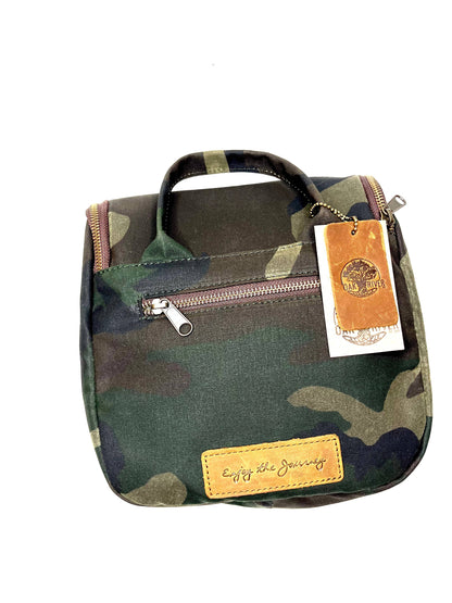 Oak River Company - Hanging Dopp Kit