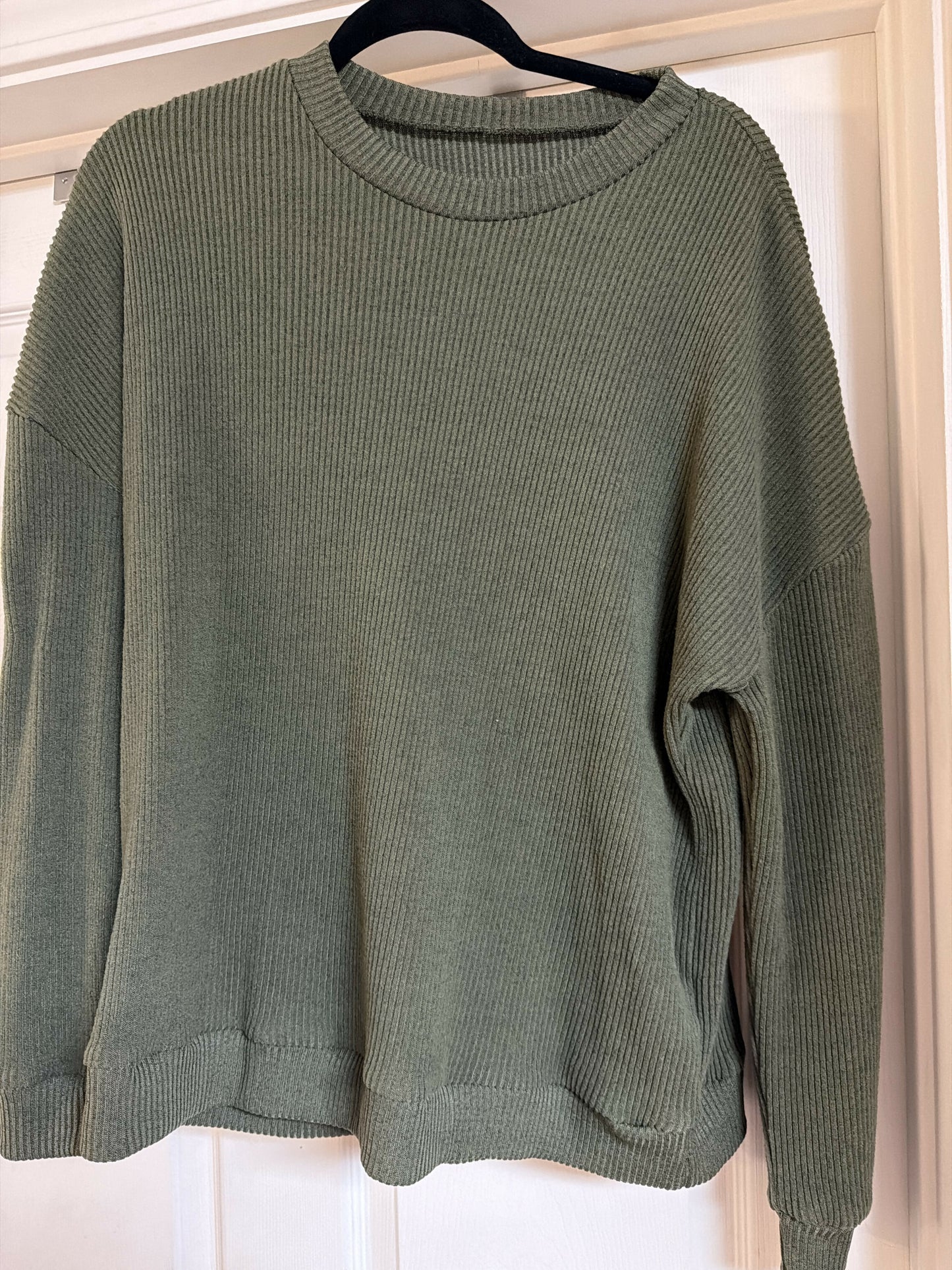 Dark green long sleeve ribbed shirt size Large
