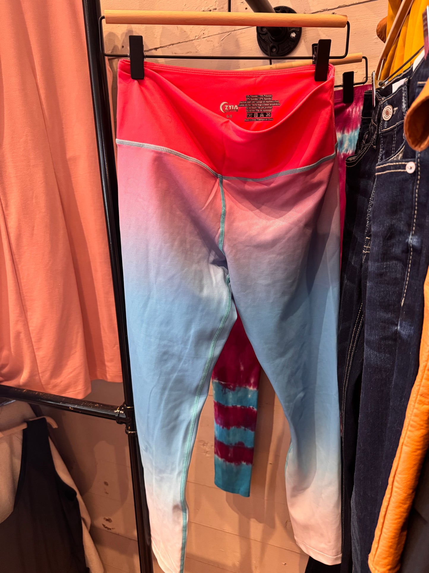 Zyia Ombre Leggings – Pink to Blue