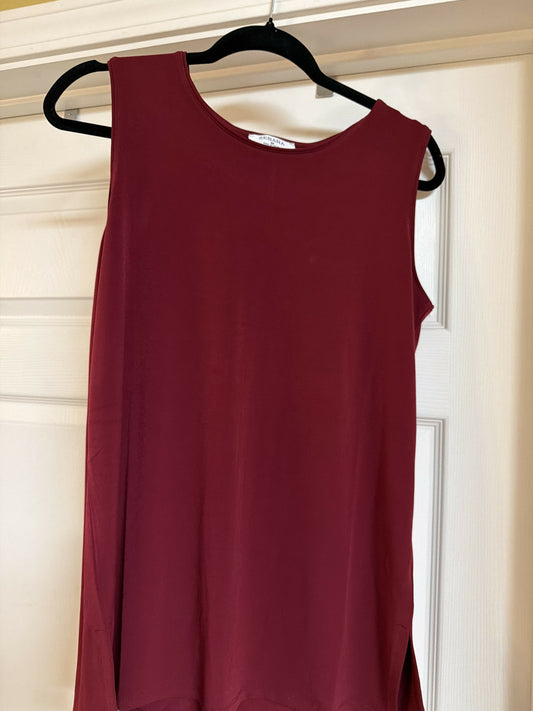 Maroon tank size Med