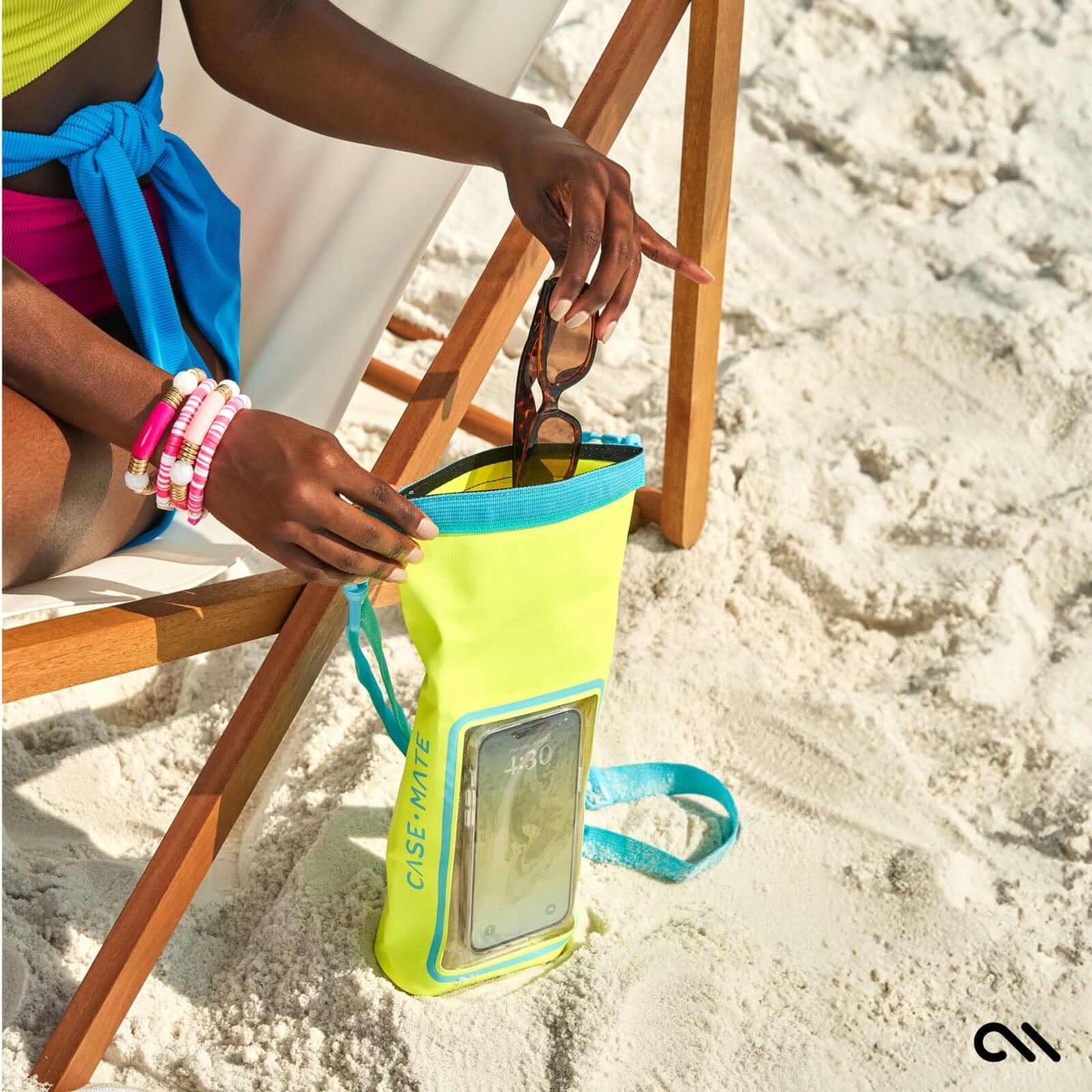 Case-Mate - Waterproof Mini Phone Bucket Bag