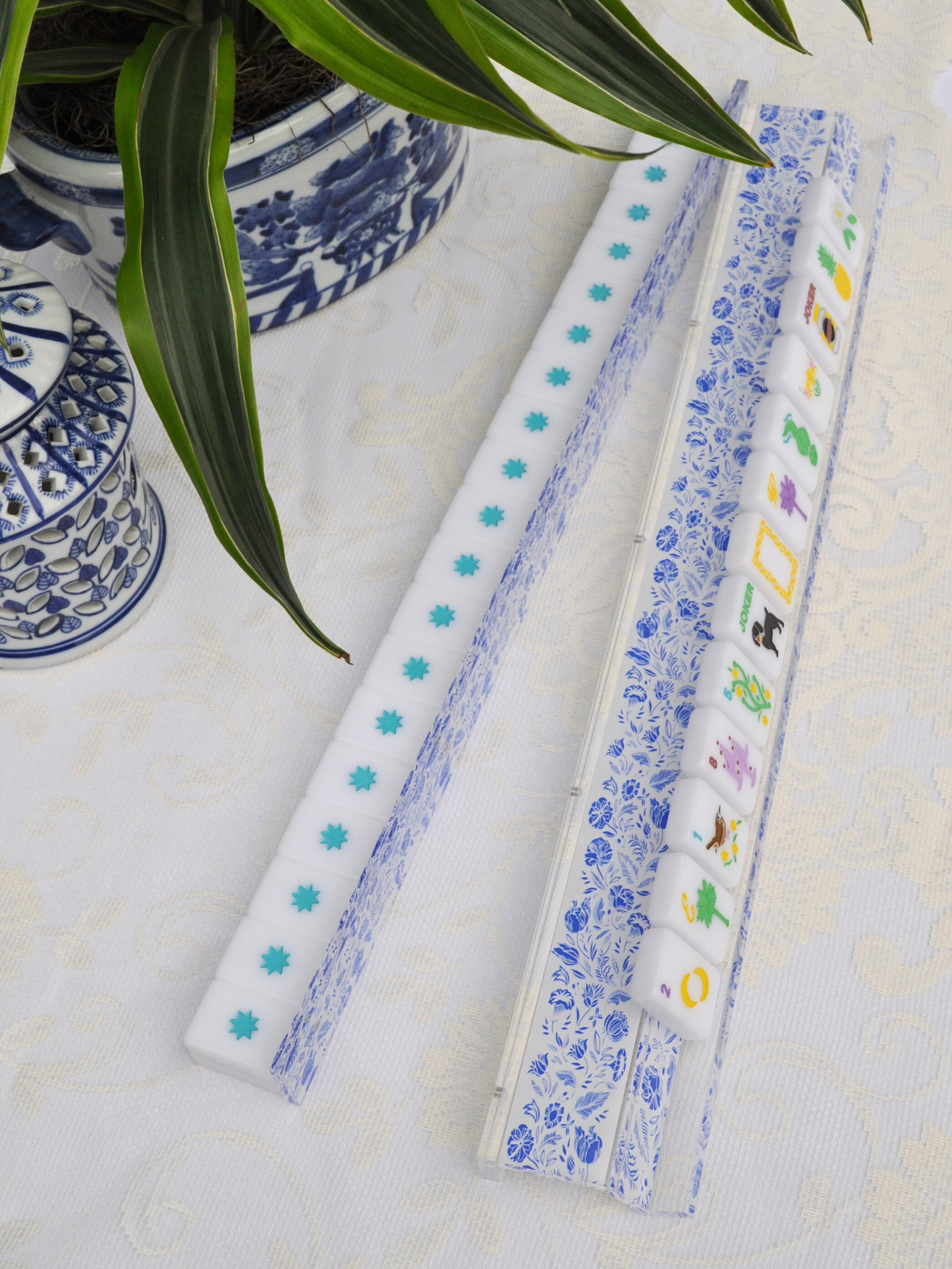 Middle & Main Mahjong - Blue and White Chinoiserie Mahjong Rack and Pusher, Set of 4