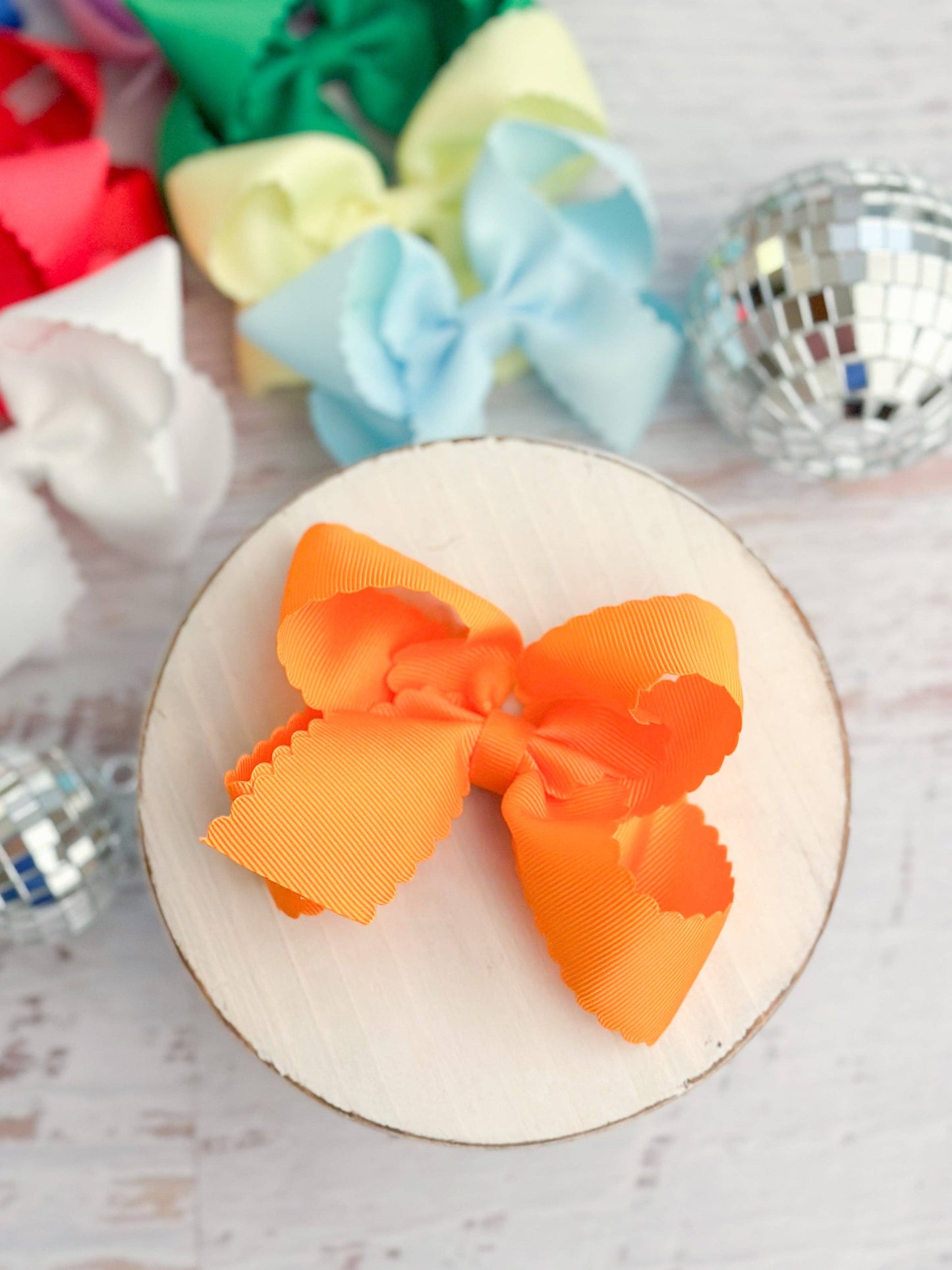 The Hair Bow Company - Classic Scalloped Bows - Alligator Clip - 4.5"