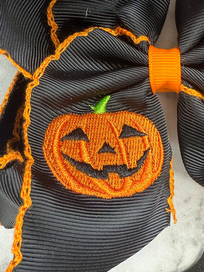 The Hair Bow Company - Jack-o-Latern Embroidered Moonstitch Hair Bow
