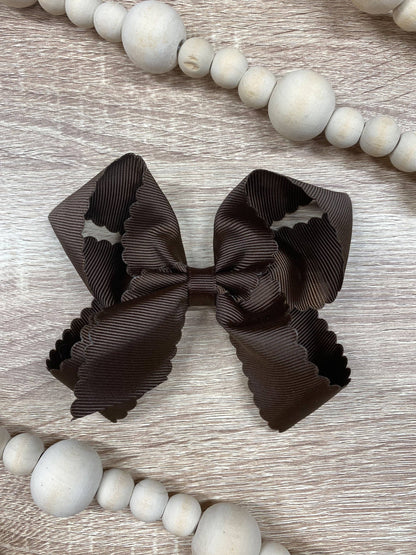 The Hair Bow Company - Classic Scalloped Bows - Alligator Clip - 4.5"