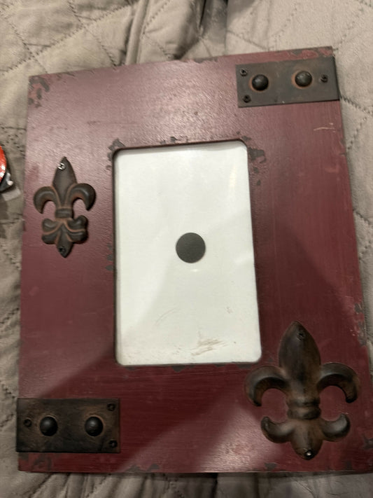 Picture frame burgundy