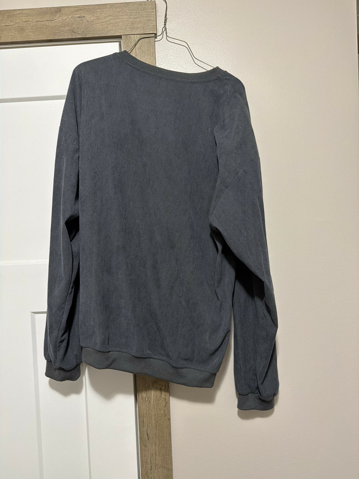 Grey sweatshirt-size L