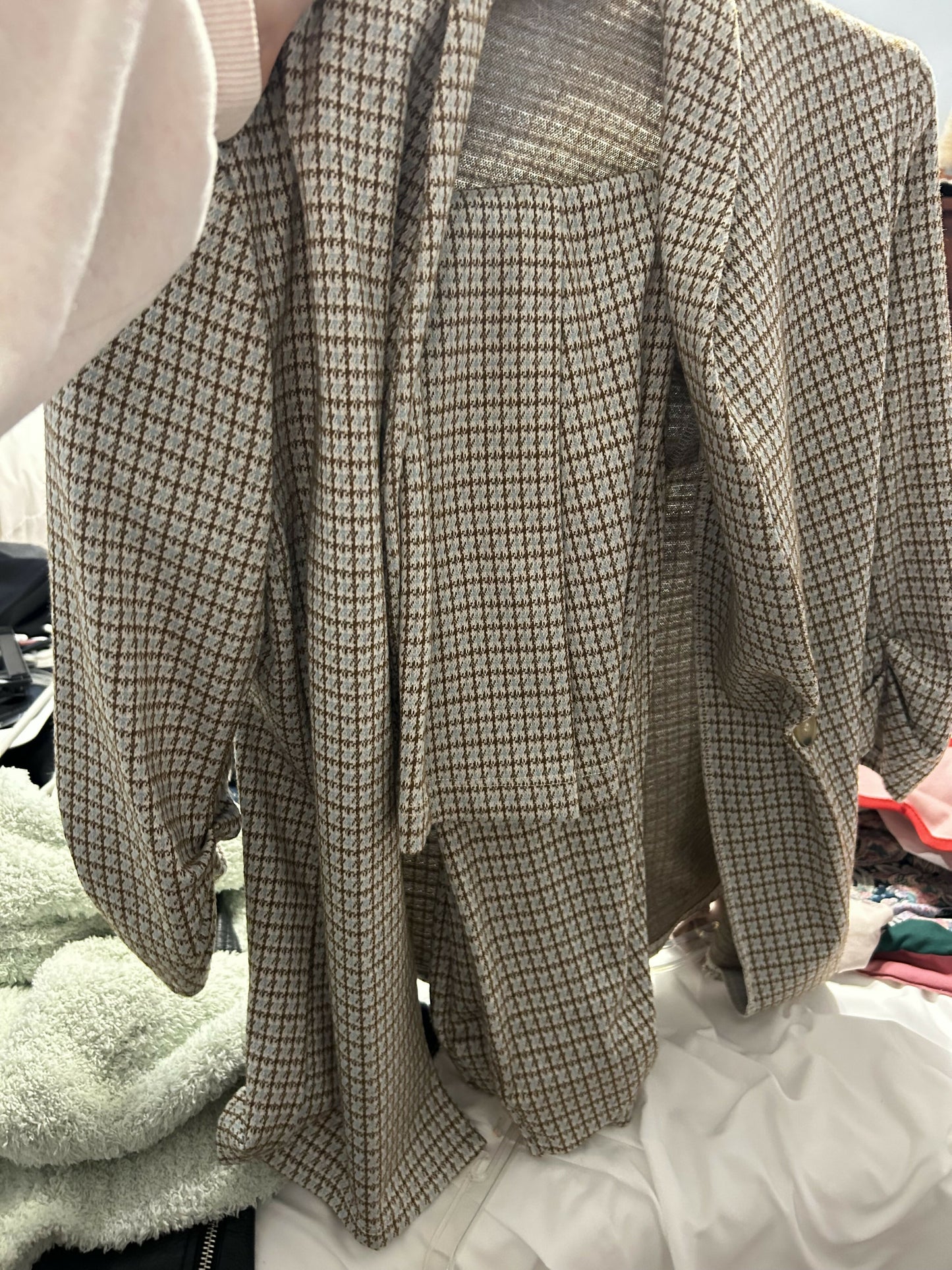 Two piece spring suit-Altard state