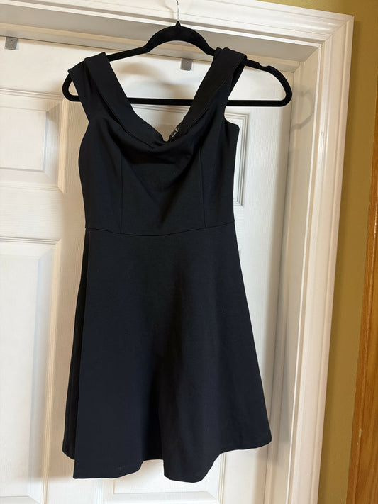 Black dress size med